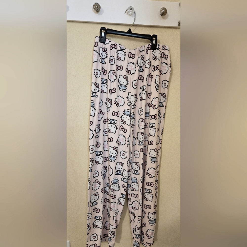 Hello Kitty women's Pajamas Pant Set Size L - Picture 2 of 6